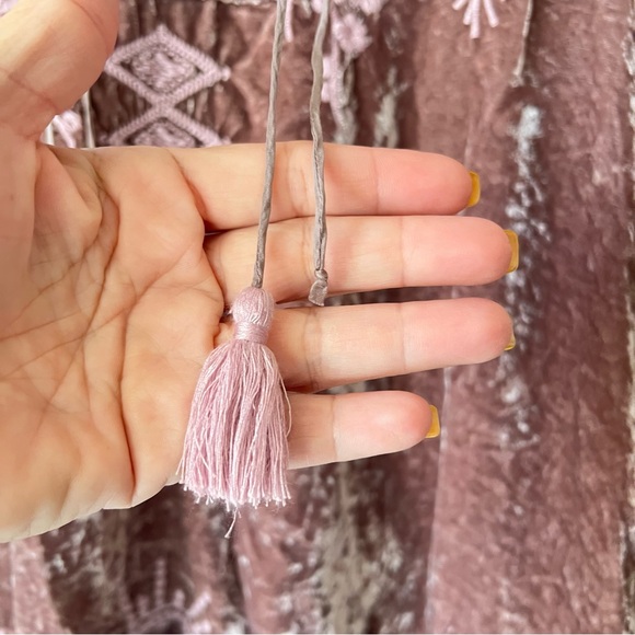 JOHNNY WAS Embroidered Dylan Double Tassel Peasant Blouse women’s SIZE LARGE - Picture 4 of 8